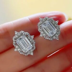 Vintage ART Deco Style Ice White Oval CZ Diamond Stud Earrings